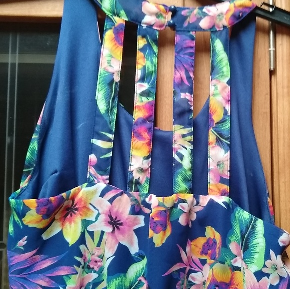 Sexy High Low Dress - Picture 2 of 3